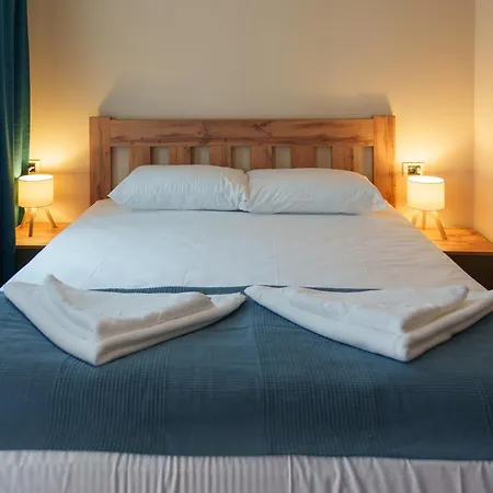 C'a Steva Sremska Kuca * Σρέμσκι Καρλόβτσι