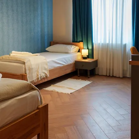 C'a Steva Sremska Kuca *